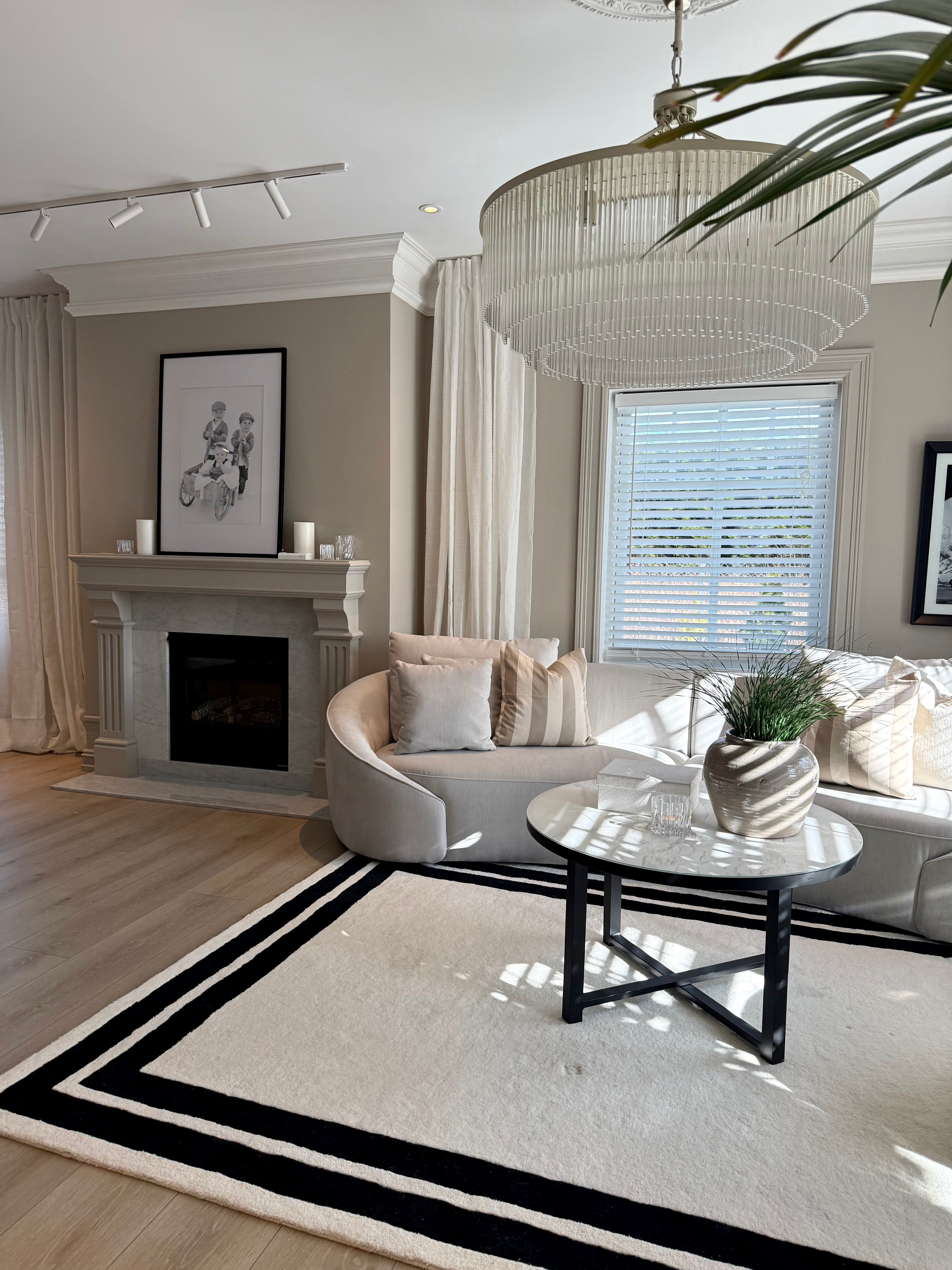 Marbella Lounge Sofa (Frostine Ivory)